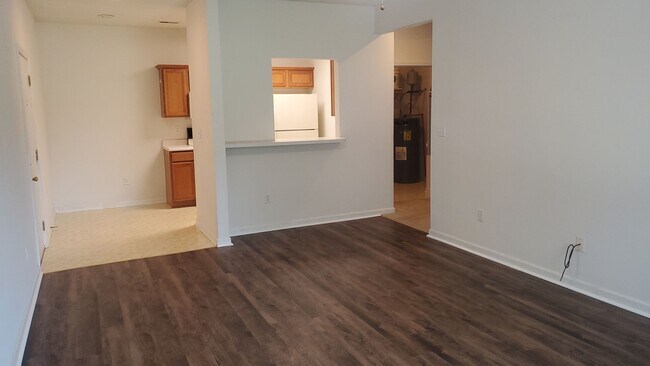 Building Photo - 3 bd ground floor Spencer's Crest Condo N ...