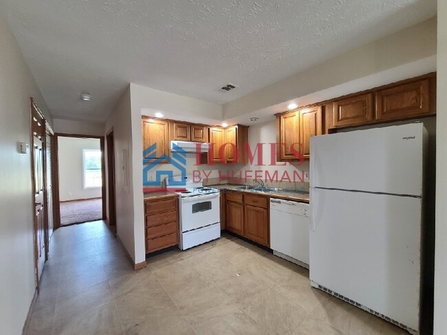 Building Photo - Three Bedroom Townhouse | Two Bath | Chandler