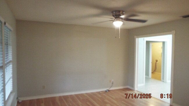 Foto del edificio - 126 Hillcrest Dr