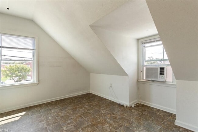 Building Photo - 1230 W Ocean View Ave