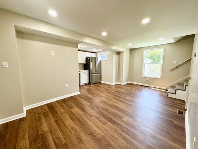 Building Photo - 3 Bedroom Newly Renovated House in Downtown Morgantown- Available 08/05/2025