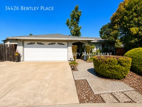 Building Photo - 34426 Bentley Pl