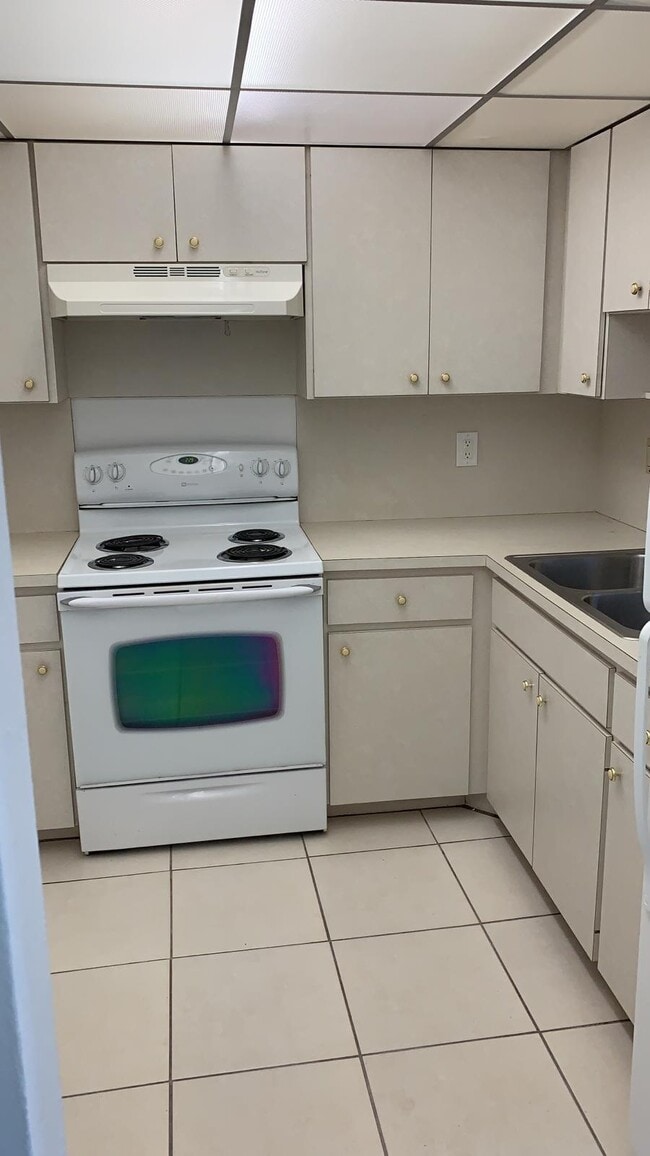 Foto del edificio - 15600 NW 7th Ave