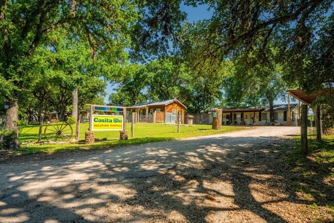 Building Photo - 1086 TX-39