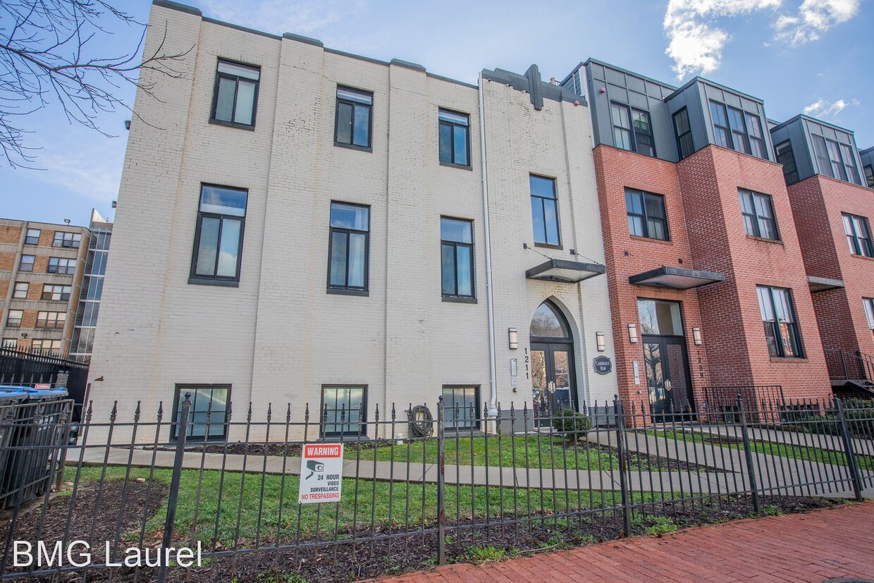 1 br, 1 bath House - 1211 G St SE (#5) - 1 br, 1 bath House - 1211 G St SE  (#5)