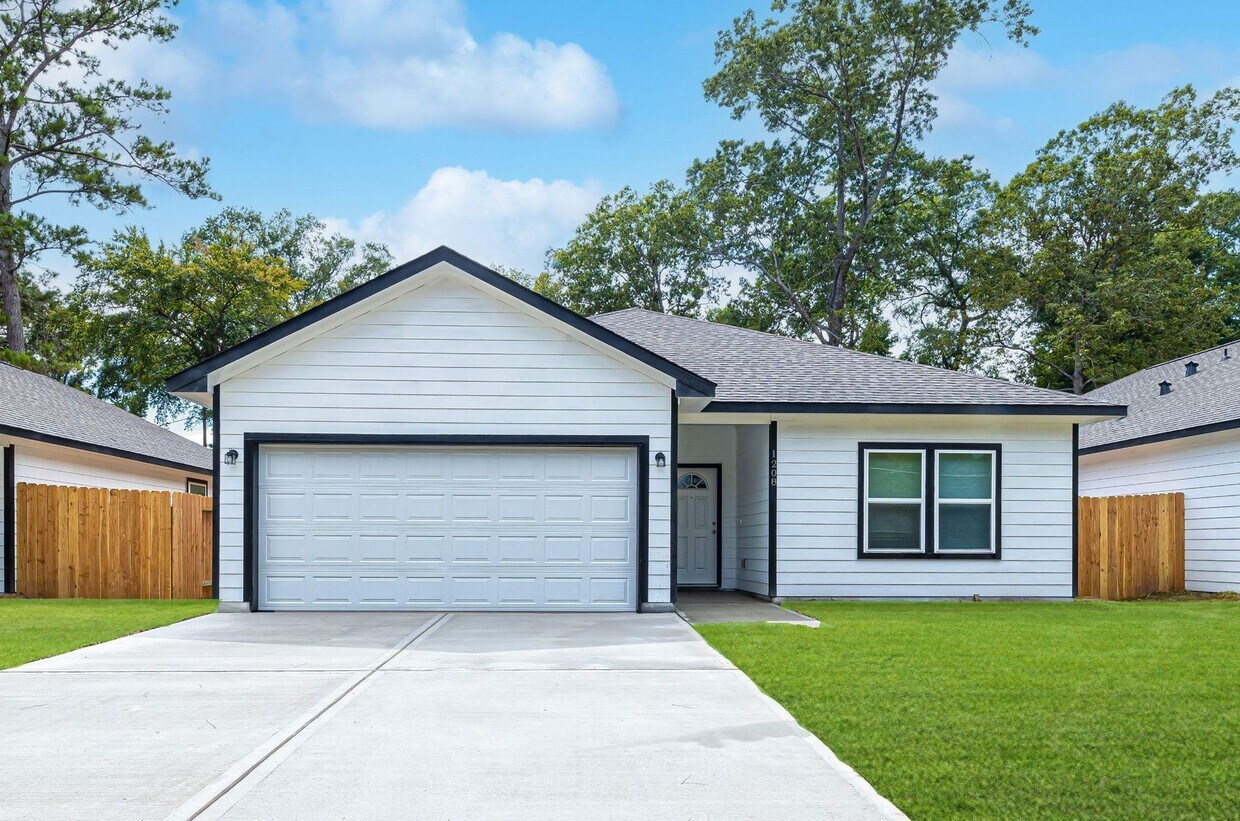 Primary Photo - 101 Country Rd 3552