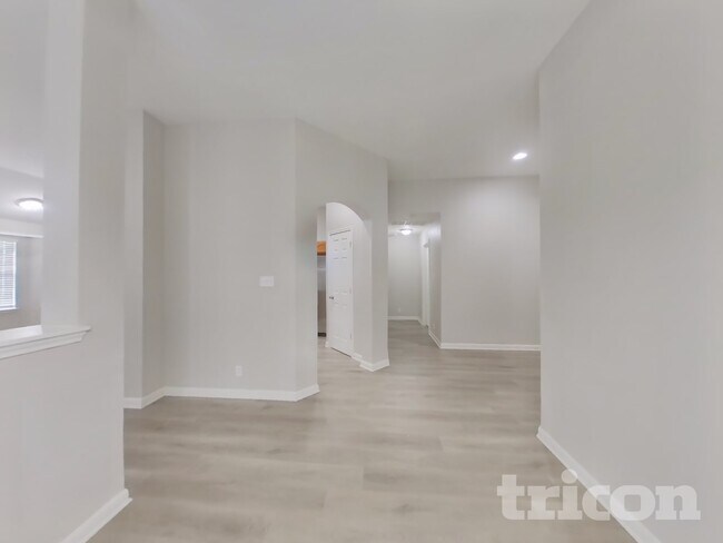 Foto del edificio - 4842 Dahlia Terrace