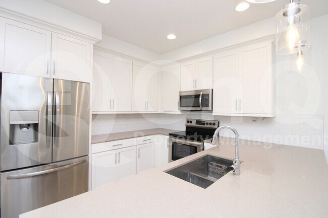 Foto del edificio - 4100 S Pinelake Way