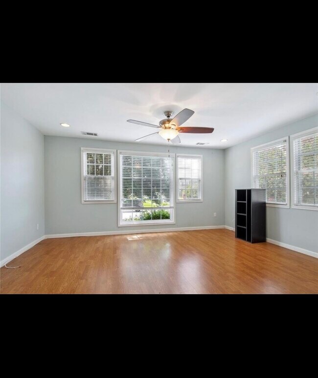 6800 Louisville St, New Orleans, LA 70124 Townhome Rentals in New