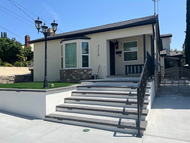 Foto del edificio - 7110 Summitrose St