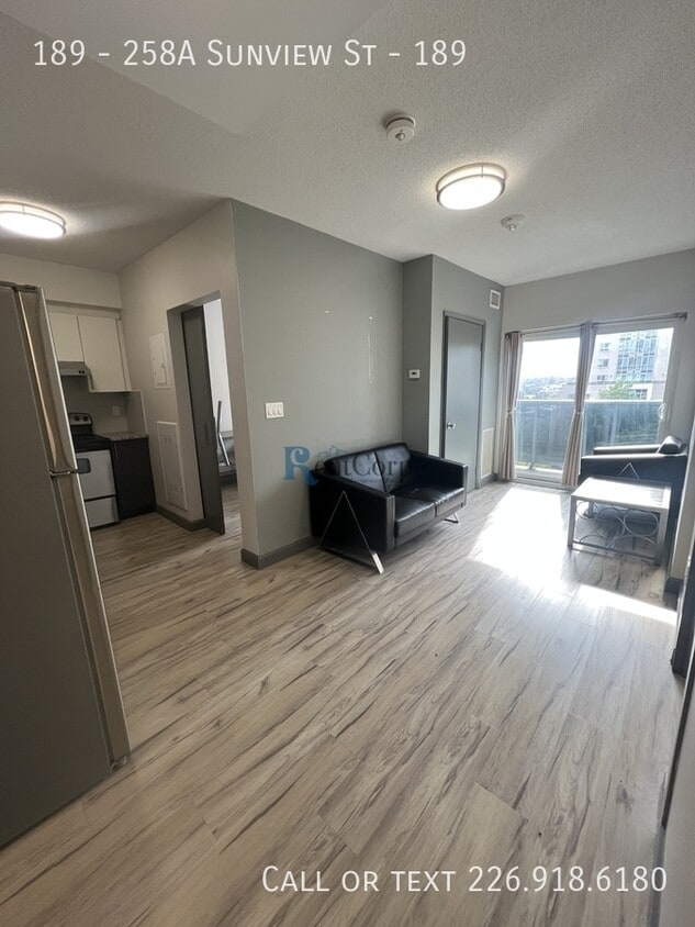 Photo principale - 258A-258A Sunview St
