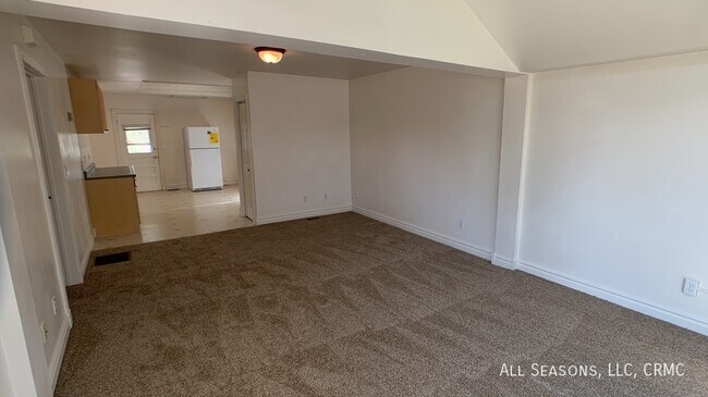 Photo - 914 S Cascade Ave House