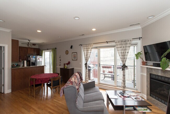 Foto del edificio - 5642 N Broadway St
