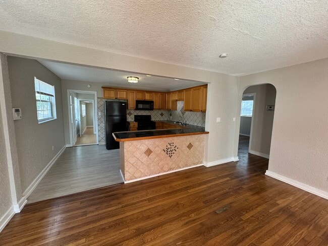 Foto del edificio - Fenced in four bedroom house near beautiful Gulfport