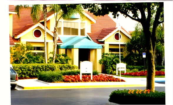 Biscayne Beach Club Apartments Miami Fl Biscayne Beach Club