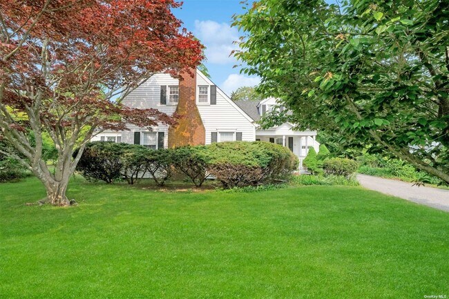 Building Photo - 52 Connetquot Rd