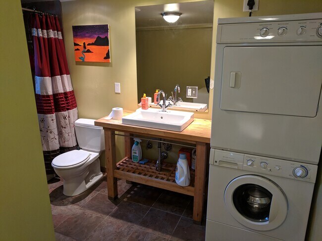 In unit W/D - 4215 Palatine Ave N