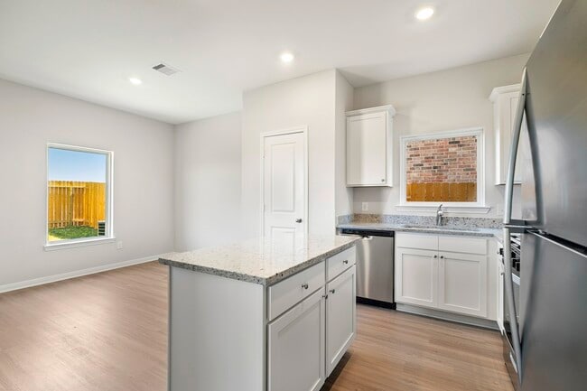 Foto del edificio - 405 San Miguel Crk Dr