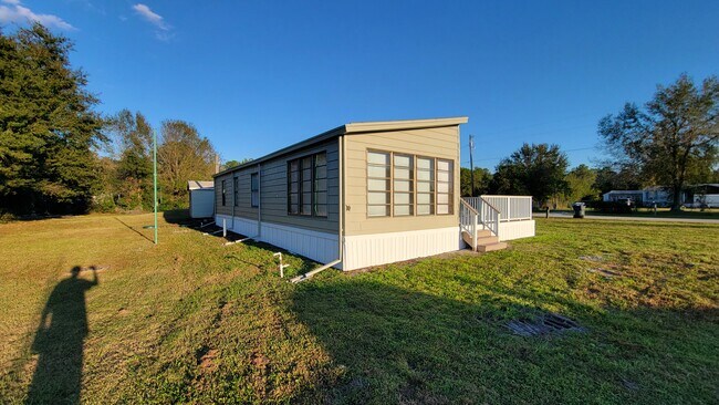 3960 Big Bend Trail Polk City - 3960 Big Bend Trail Polk City Fl Building Photo