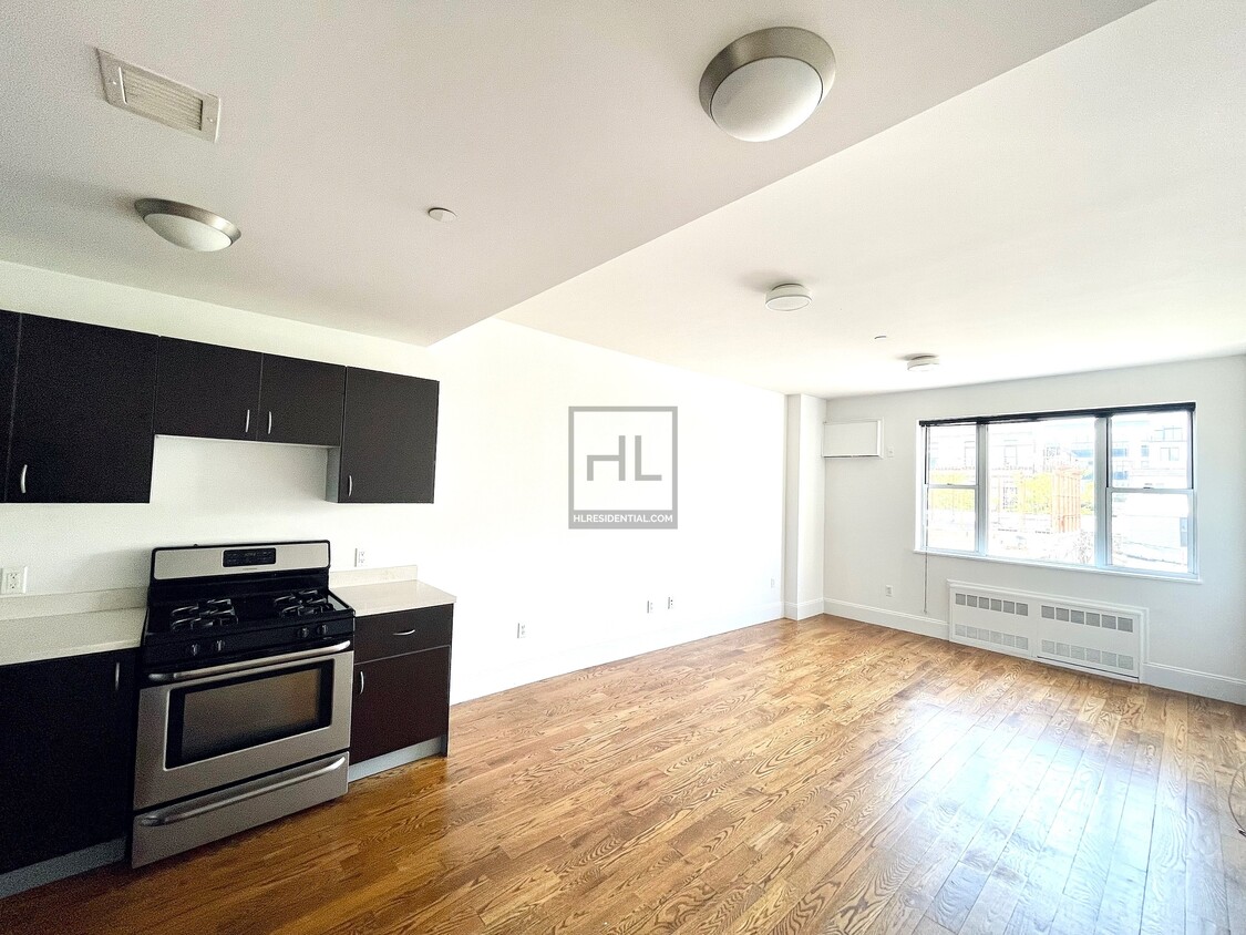 Primary Photo - Large STUDIO | Dekalb Avenue, Bushwick