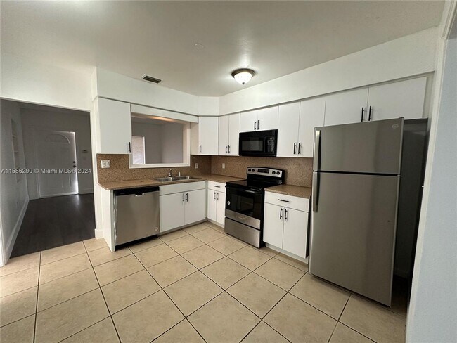 Foto del edificio - 10846 NE 4th Ave