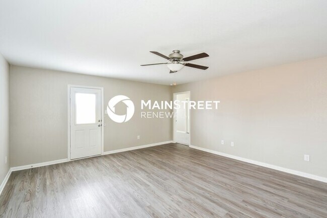 Building Photo - 3 Bedroom Pet-Friendly Home in San Antonio, TX with Main Street Renewal