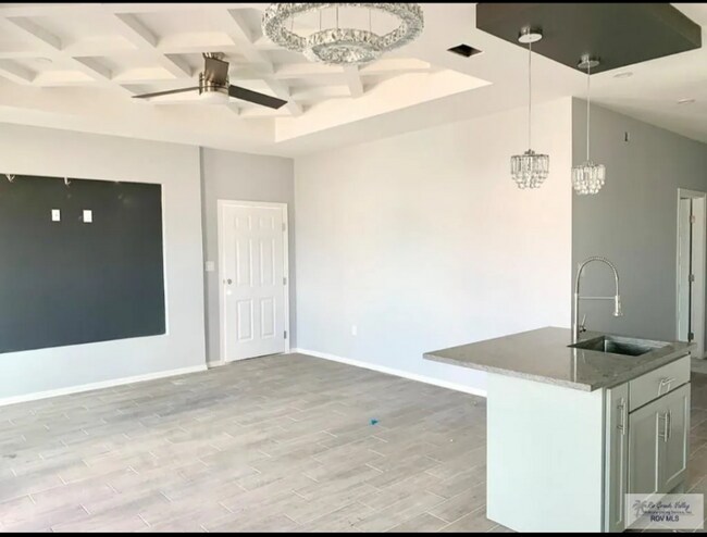 Building Photo - 624 Marrs Ave