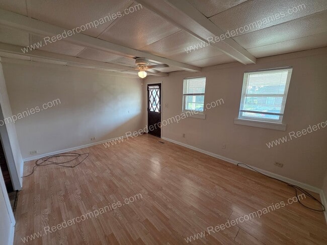 Building Photo - 4830 Cedar Ave