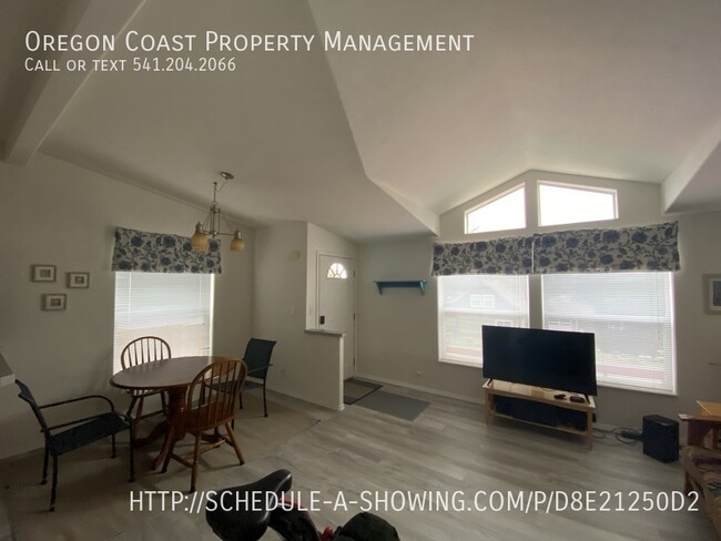 Foto del edificio - 227 NW 55th St