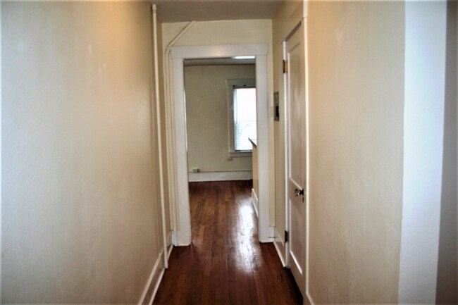 Building Photo - 1125 N Marion St