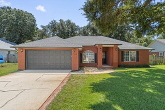 Building Photo - 7968 Lola Cir