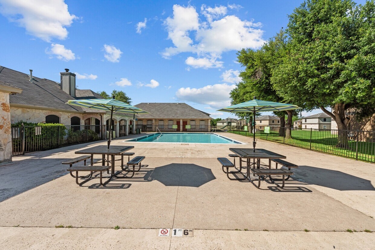 Huntington Meadows Apartments in Austin, TX
