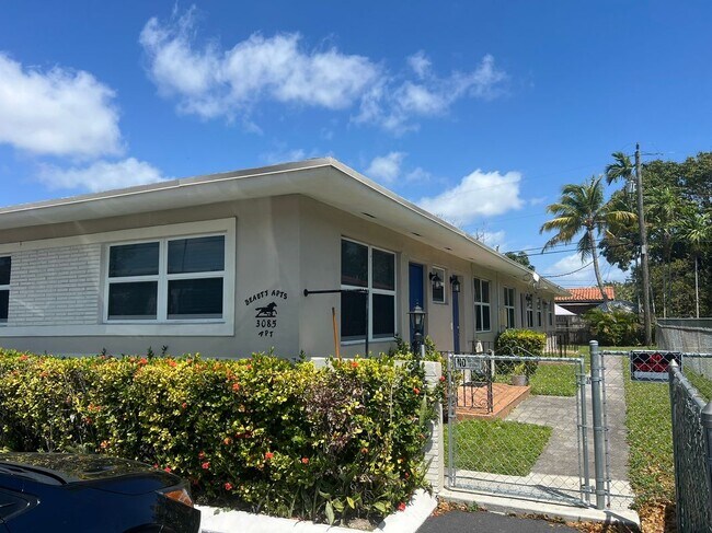 Foto del edificio - 1085 W Flagler St