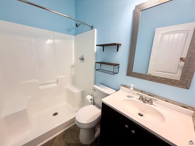 Building Photo - 108 W Haven Dr