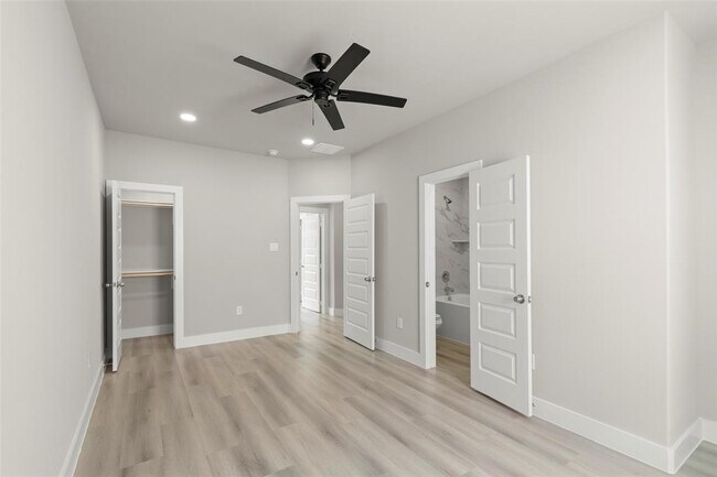 Building Photo - 3109 Shelby Cir