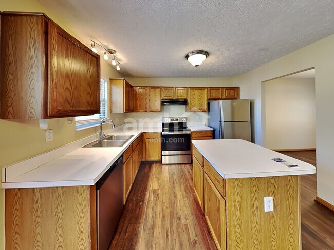 Building Photo - 5726 Oyster Bay Way