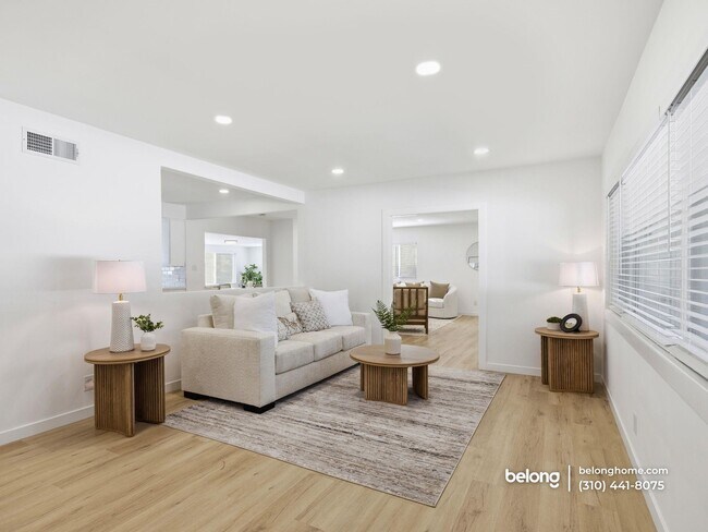 Foto del edificio - 8446 Penfield Ave