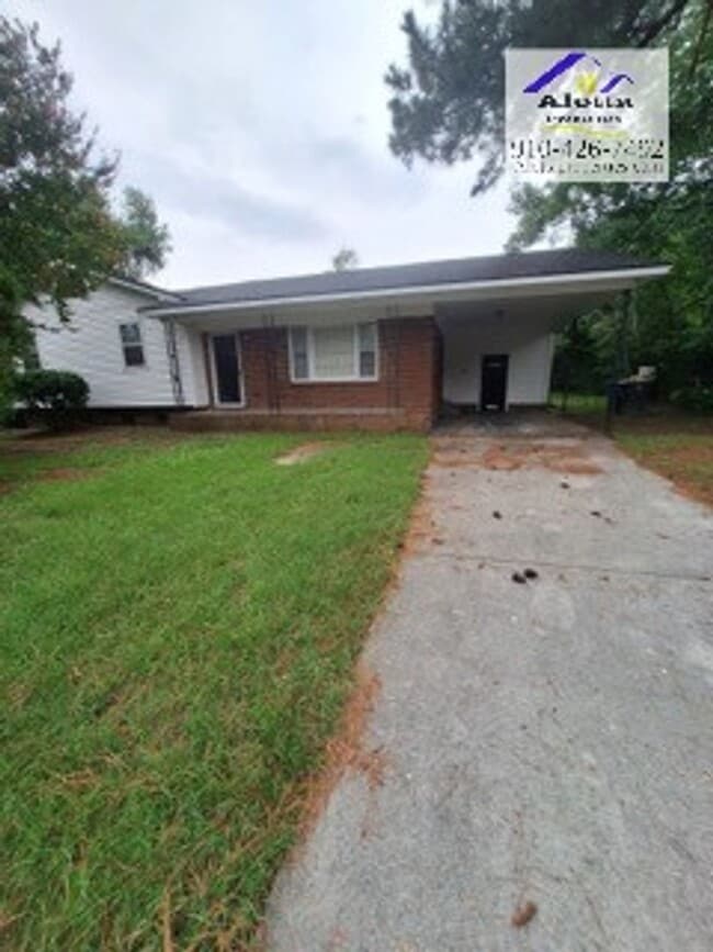 Building Photo - 5615 Dodge Dr