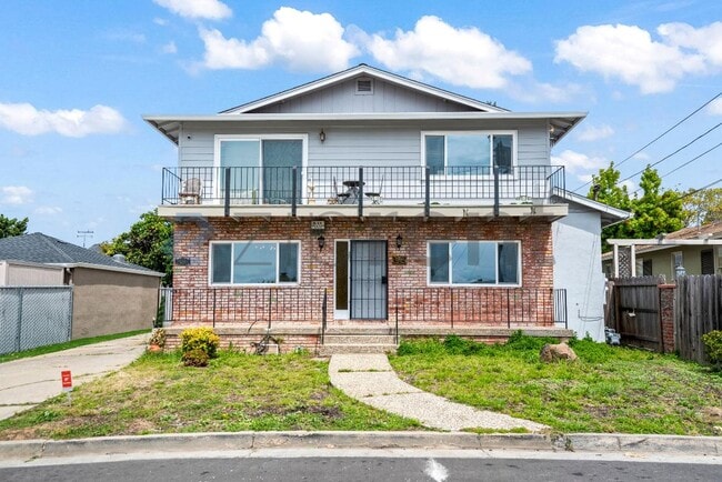 Building Photo - 22814 Kings Ct