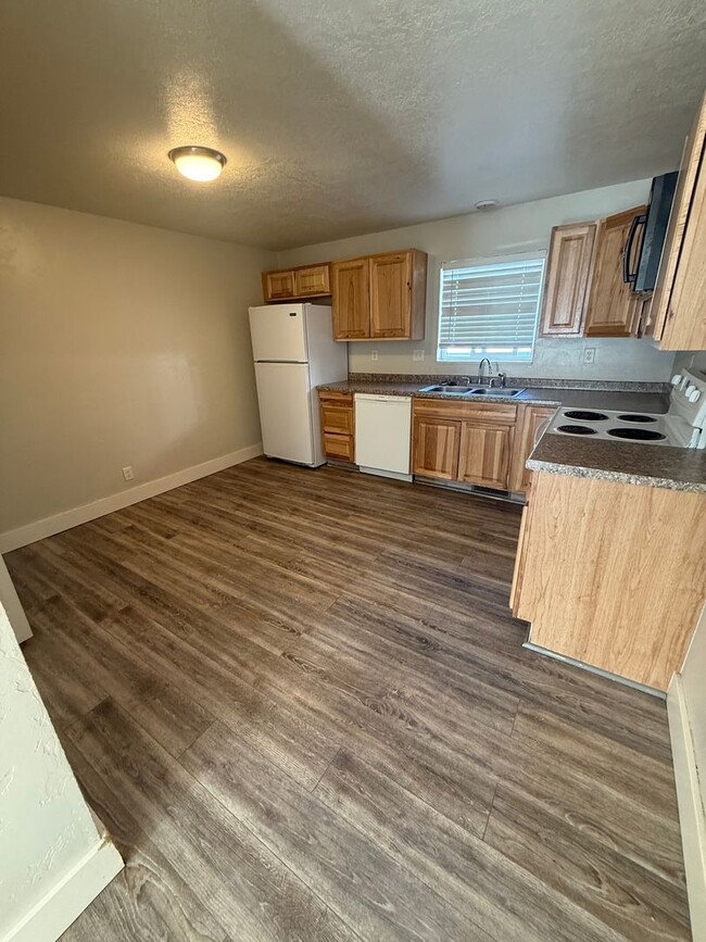 Foto del edificio - CS-108 W 250 S