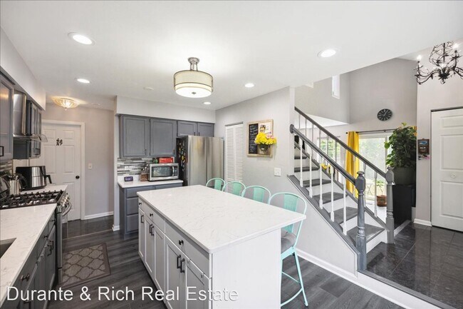 Building Photo - 3 br, 2.5 bath House - 202 Bent Creek Court