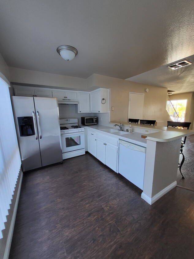 Foto principal - 7226 Jordan Ave