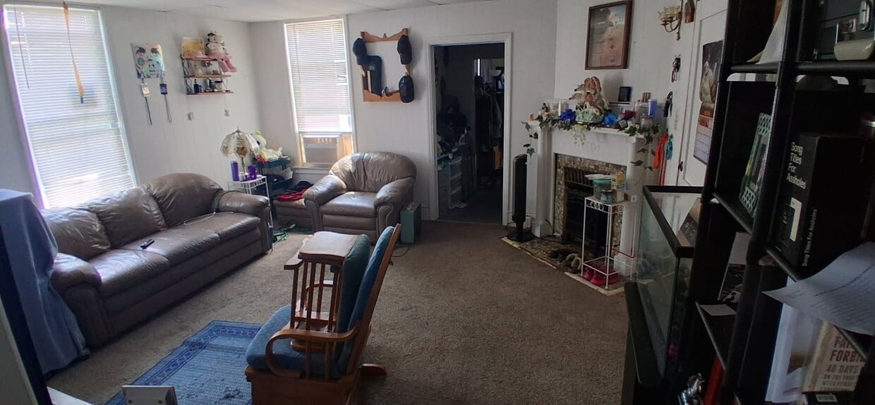 Primary Photo - 106 6th St NW
