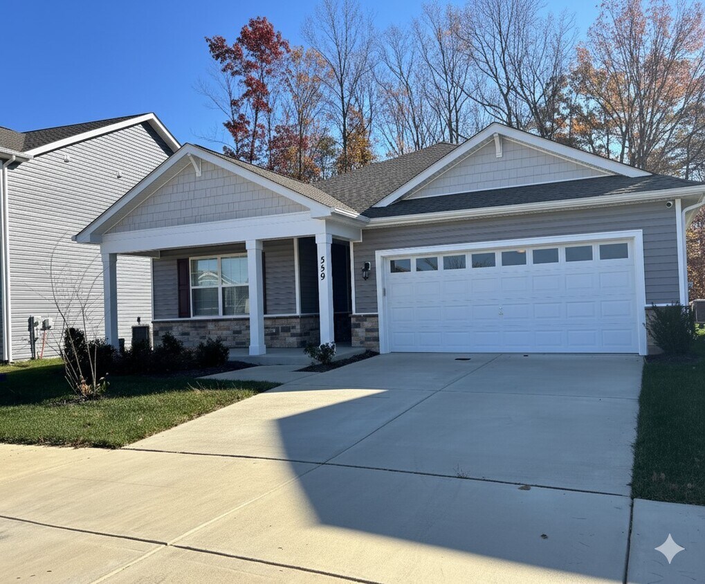 Foto principal - 359 Forest Edge Ave