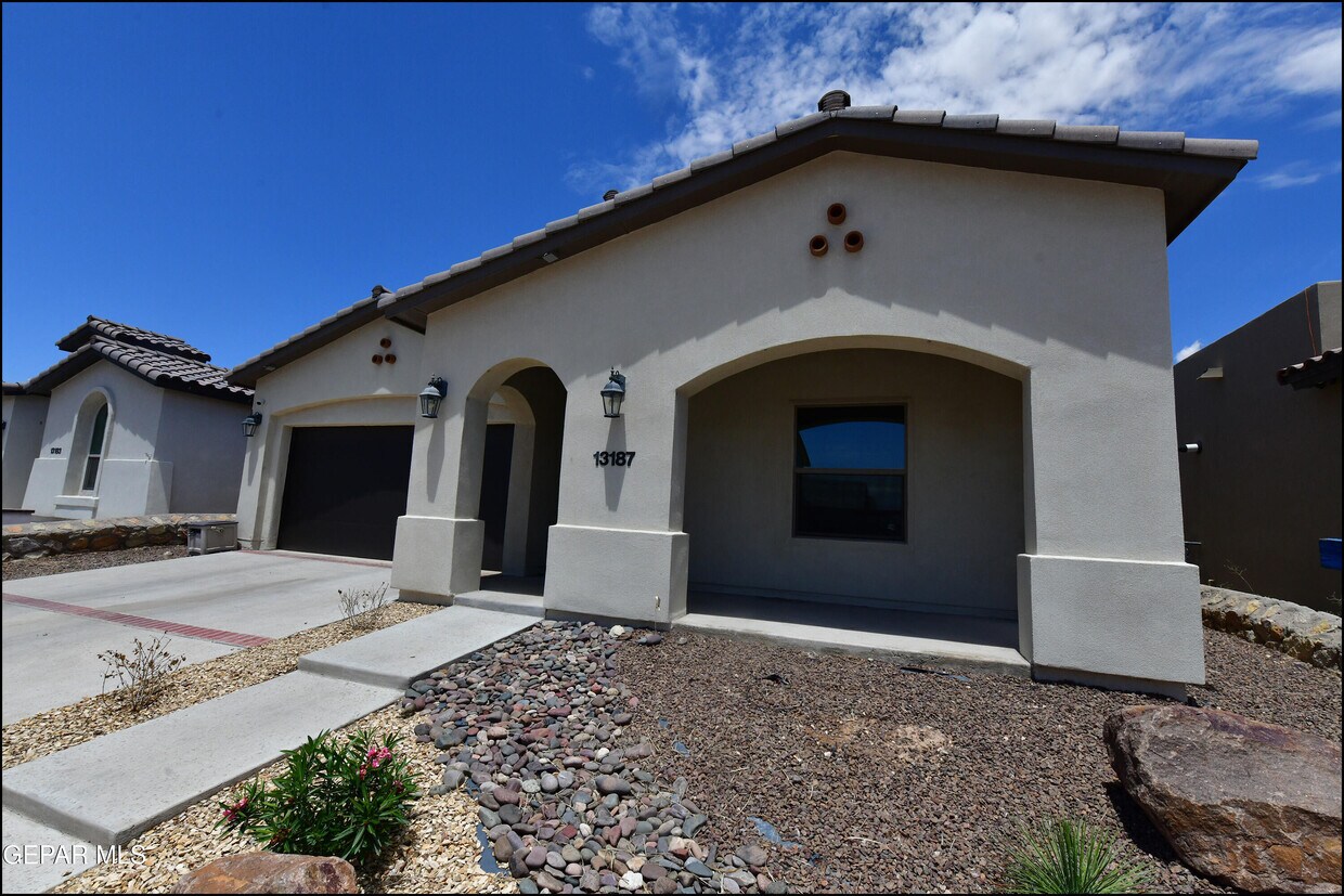 Foto principal - 13187 Borwick Rd