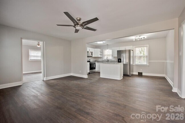 Foto del edificio - 1404 Nottingham Rd