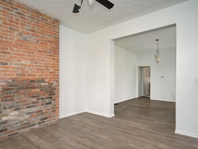 Building Photo - 683-685 South Champion