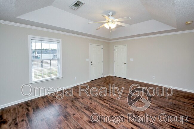 Building Photo - 18488 Thoroughbred Dr