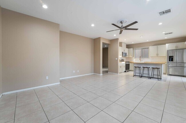 Foto del edificio - Spacious Silverado Ranch Home with a Flexible Floor Plan & Modern Finishes!