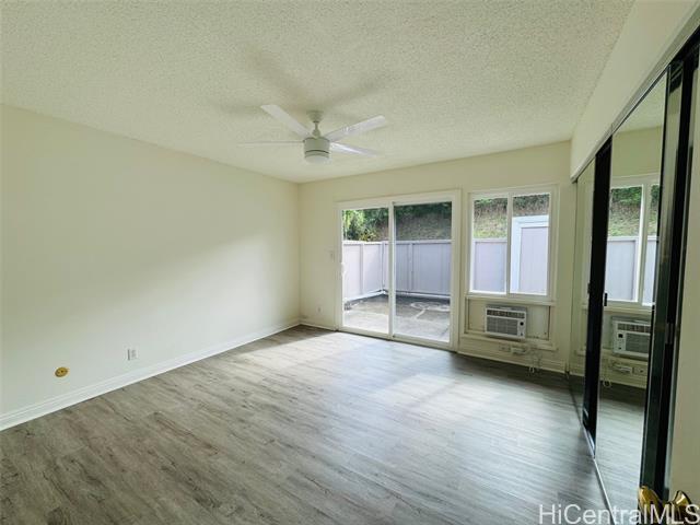 Foto del edificio - 44-140-140 Mui Pl